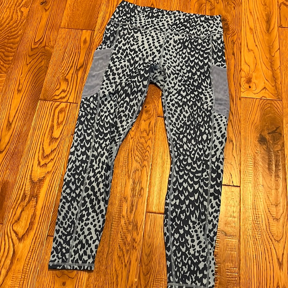 PowerHold by Fabletics - fun leopard print!